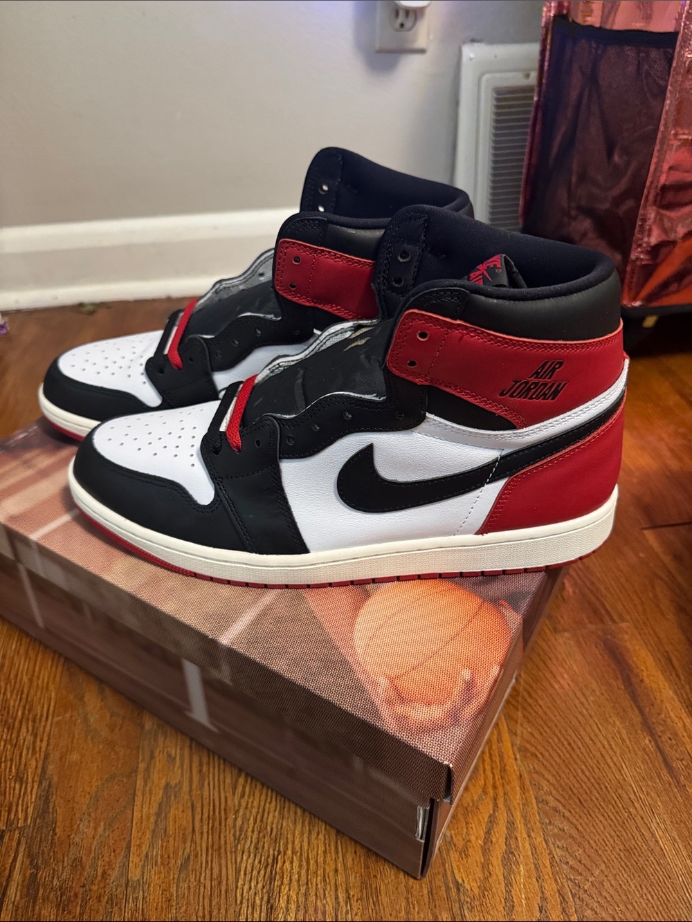 Jordan Men's Air Jordan 1 High OG Black White Red